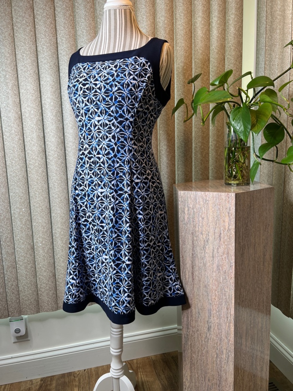 Lauren Ralph Lauren Navy and White Sleeveless Fit & Flare Dress, S-10